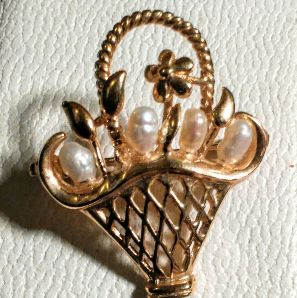 Basket of Pearl Flowers Brooch